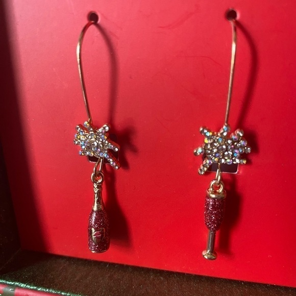 NWT-BETSEY JOHNSON-CHAMPAGNE EARRINGS - Picture 1 of 5
